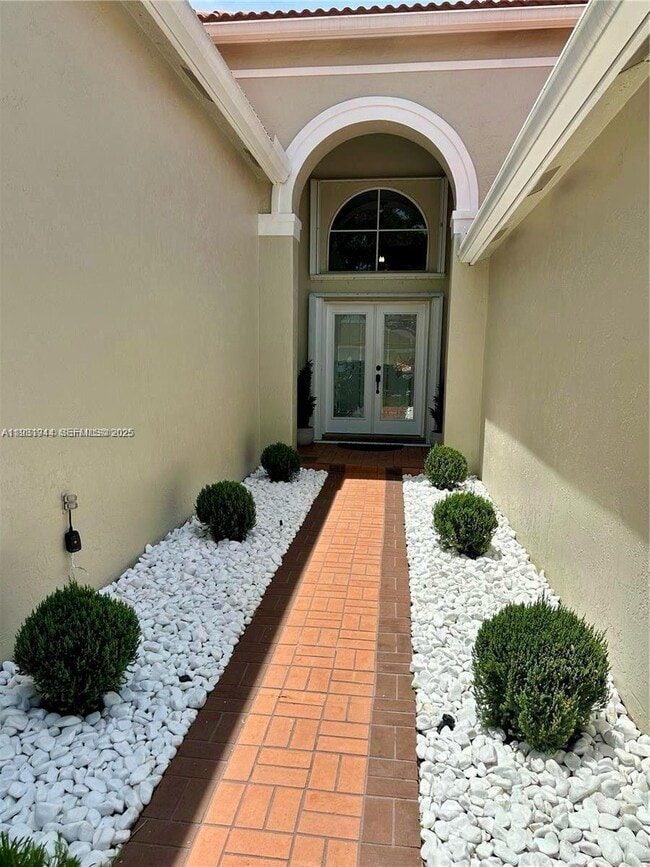 Building Photo - 388 Carrington Dr