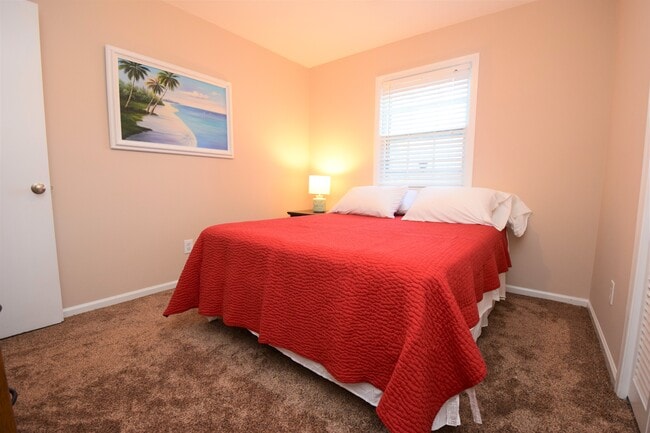 Foto del edificio - 617 Plymouth Dr