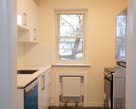 Building Photo - Montgomery Apartments