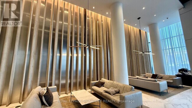 Photo du bâtiment - 3900 Confederation Pkwy