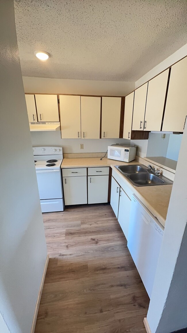 Building Photo - Tuscany Ridge Townhomes