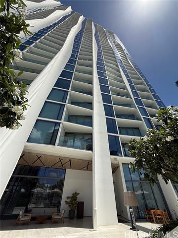 Building Photo - 1000 Auahi St