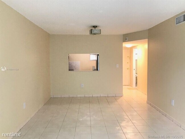 Building Photo - 10300 Coral Way