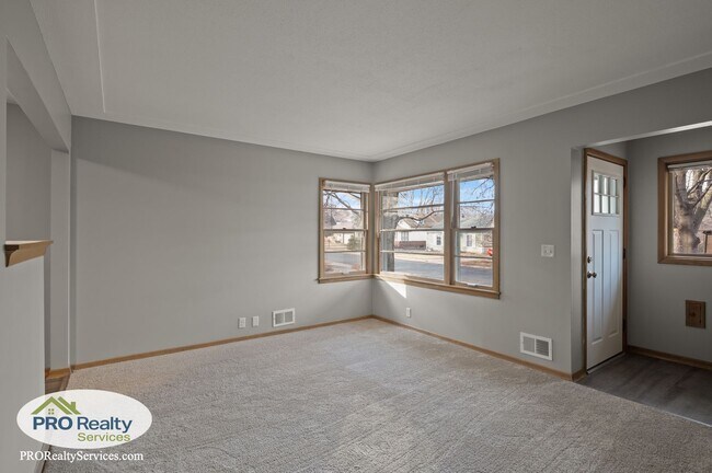 Foto del edificio - 4357-4359 7th St NE