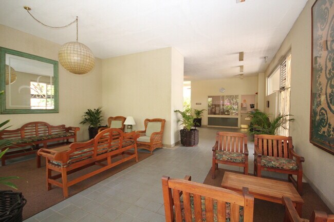Foto del edificio - Fully-Furnished Waipuna 2 Bedroom, 2 Bathroom, 1 Parking!