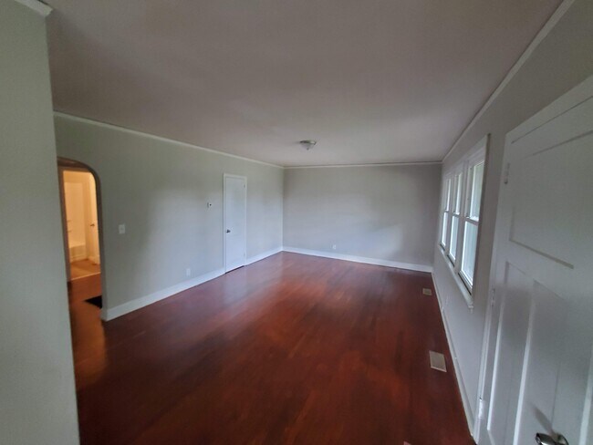 Photo - 103 Welcome Ave House