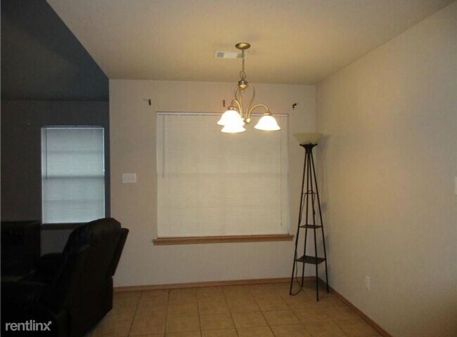 Building Photo - 3 br, 2 bath Townhome - 1821 Ingalls Ln