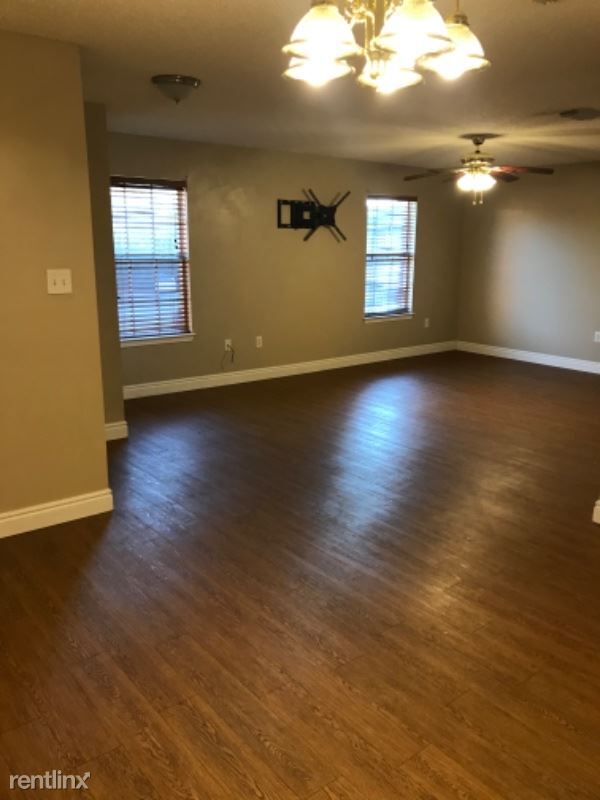 3 br, 2 bath Apartment 18043C Old Hwy 49 Apartment for Rent in
