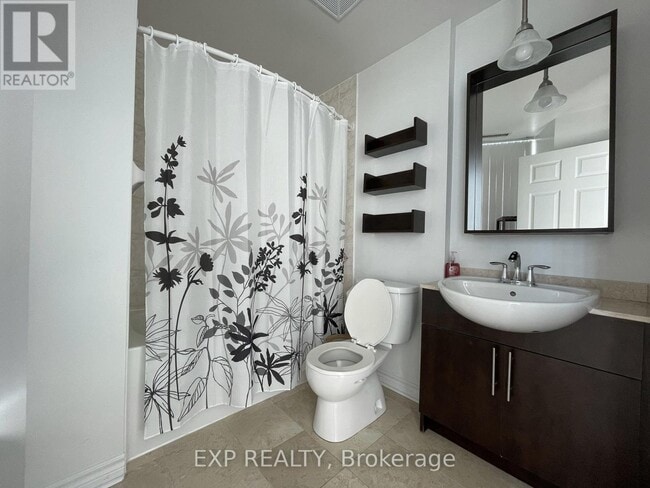 Building Photo - 18 Holmes Ave