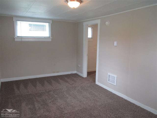 Foto del edificio - 8814 Edgewater Dr SW