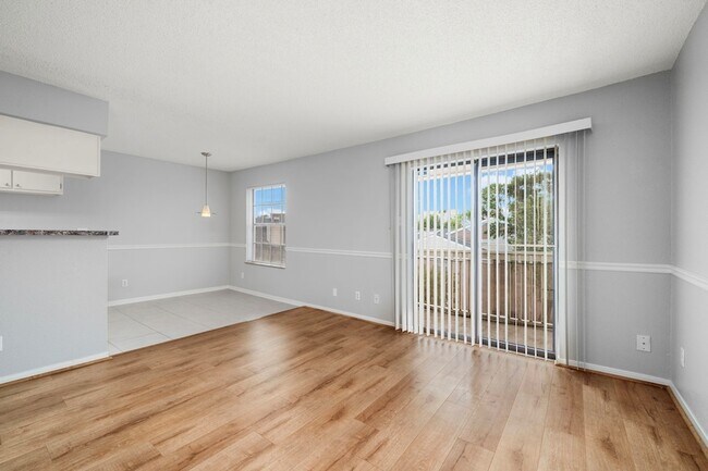 Foto del edificio - 2750 Holly Hall St