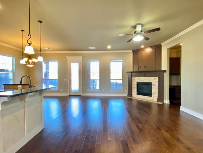 Building Photo - 2011 Allora Ct