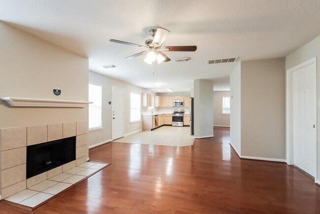 Building Photo - 2842 Fox Ravine Dr