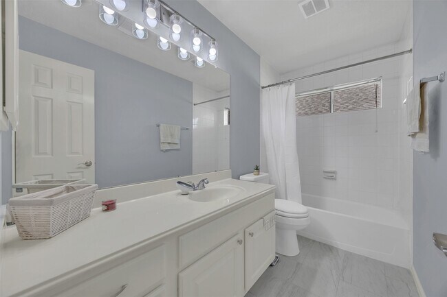 Foto del edificio - 3830 Landon Park Dr