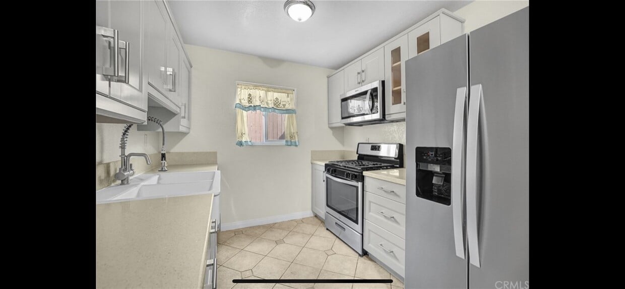 Remodeled kitchen - 12828 Ramona Blvd