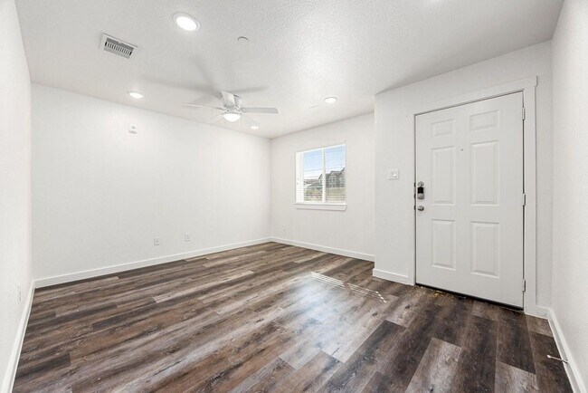 Building Photo - 12603 Telge Rd