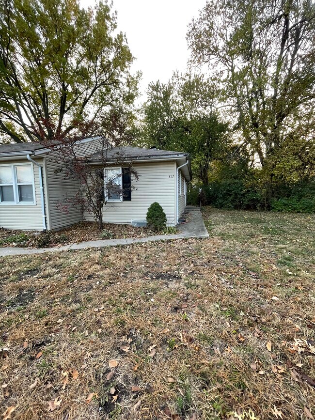 Foto del edificio - 817 SW 6th St