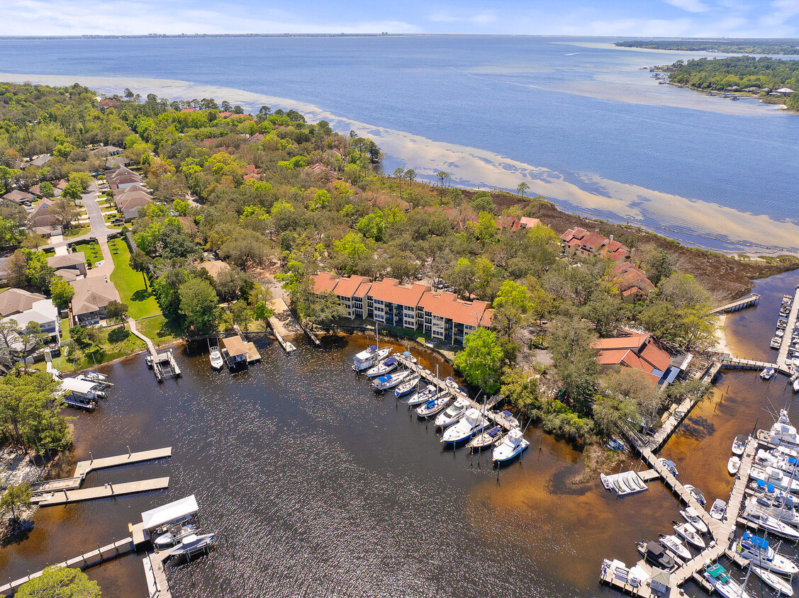 Foto principal - 300 Yacht Club Dr