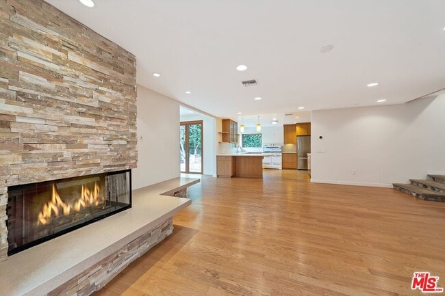 Building Photo - 4087 Van Buren Pl