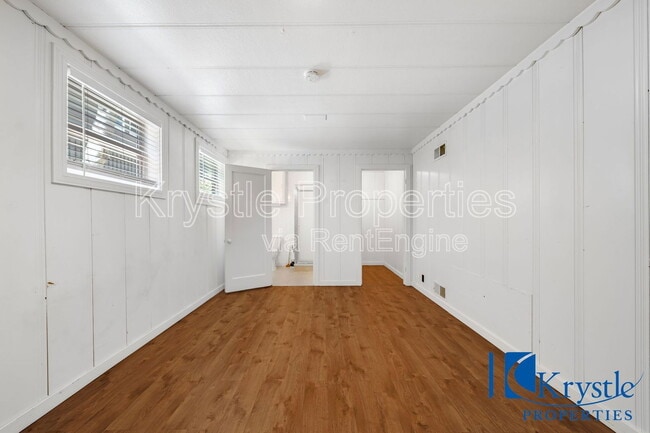 Building Photo - 619 Virginia St