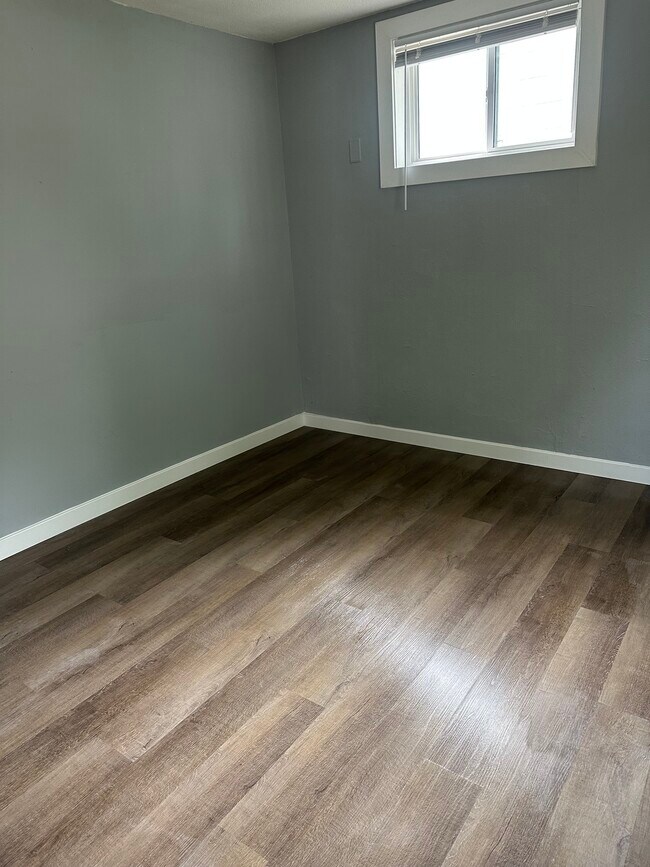 Foto del edificio - 1618 S Oakdale Dr