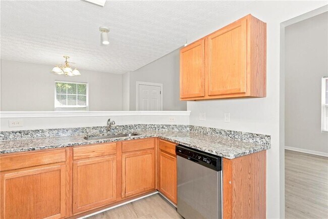 Foto del edificio - 5604 Windfall Ln