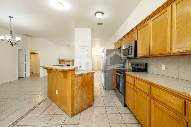 Foto del edificio - 8200 NW 83rd Pl