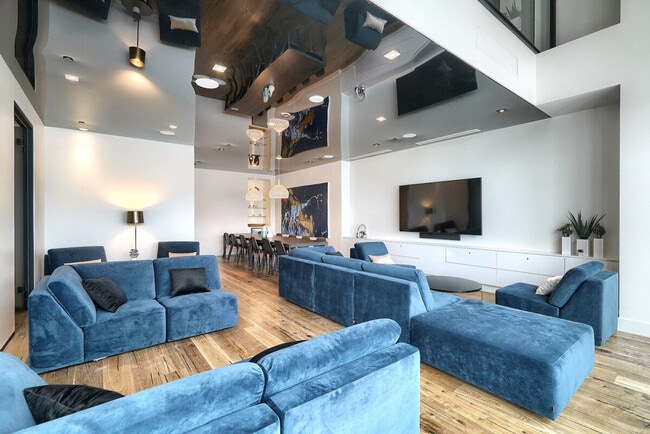 Photo du bâtiment - 815 Rue de la Montagne