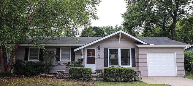 Building Photo - 7308 Larsen Ln