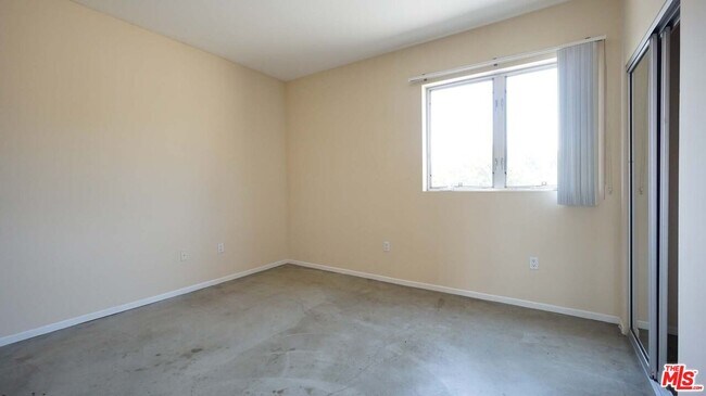 Foto del edificio - 922 W 23rd St