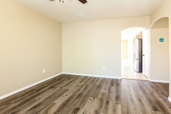 Foto del edificio - 12649 W Shaw Butte Dr