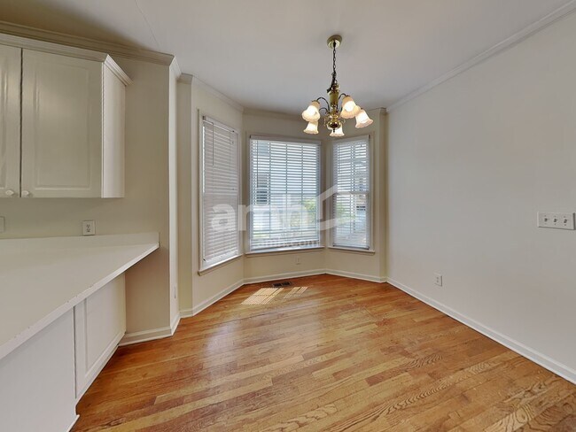 Foto del edificio - 1555 Brentwood Dr