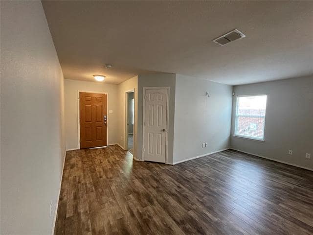 Building Photo - 13089 Guerin Dr