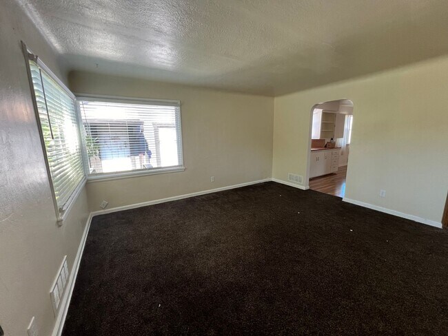 Foto del edificio - 3 Bed / 1.75 Bath Home for Rent in Bremert...
