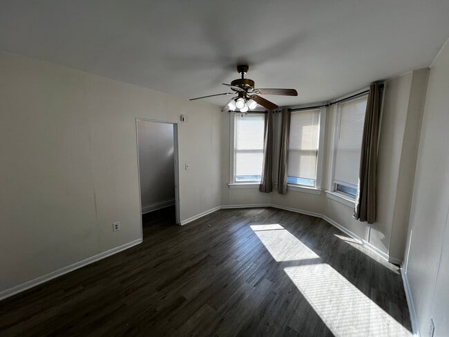 Building Photo - 9613 S Ave N