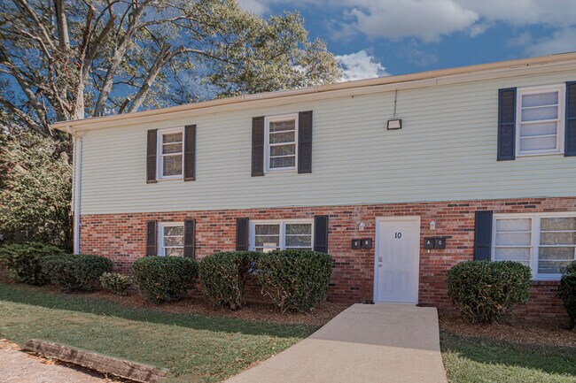 Building Photo - 10 Bostic St