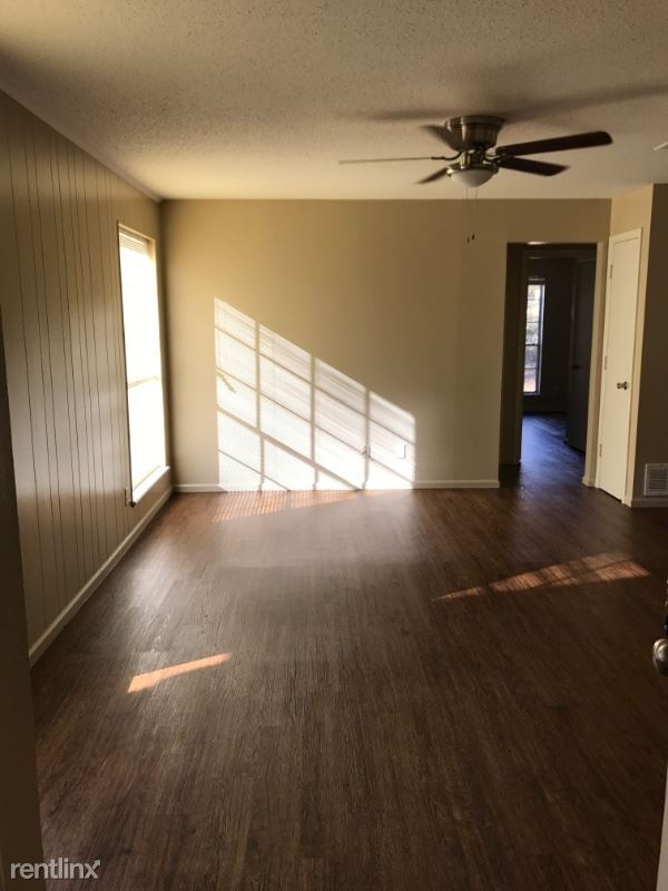 Building Photo - 2 br, 1 bath Apartment - 601 E Maryland Ave