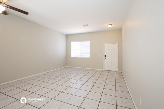 Foto del edificio - 2106 Heritage Ridge Ave