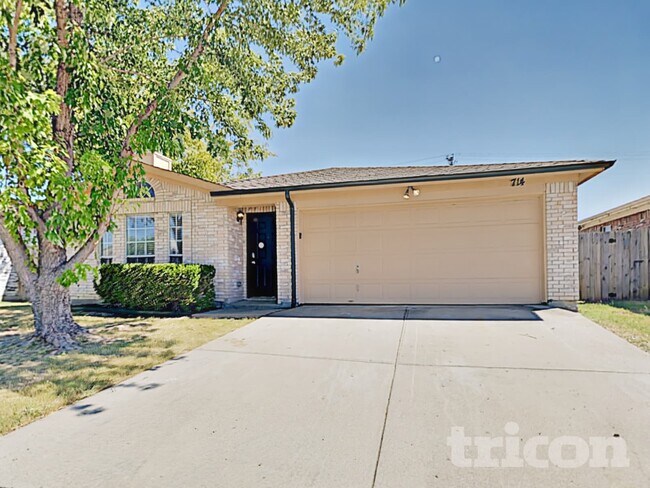 Building Photo - 714 Charles City Dr