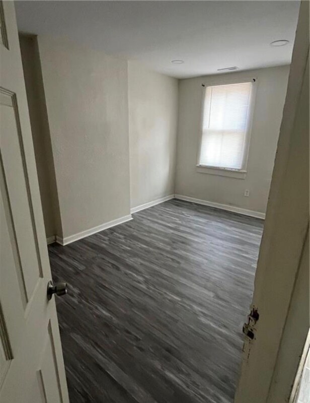 Building Photo - 1723 Lasalle Ave