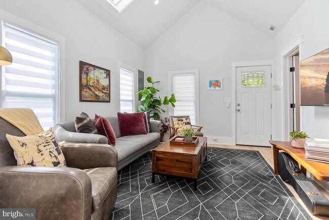 Foto del edificio - 207 Dodson Ave