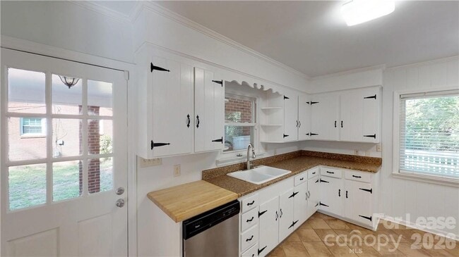 Foto del edificio - 1426 Bevis Dr