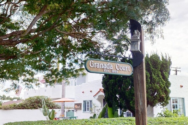 Foto del edificio - Furnished One Bedroom Available at Granada Court!