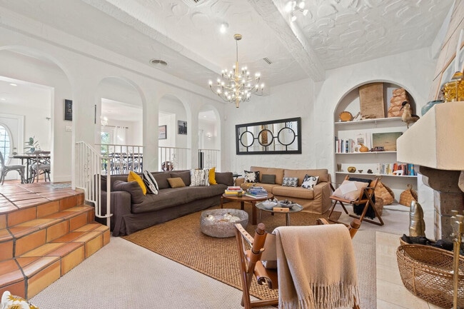 Foto del edificio - 3399 70th Ln N