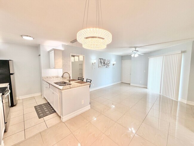 Building Photo - ** GRANADA LAKES ** 1 BED / 1 BATH CONDO - GREAT LOCATION - SMALL PET OK! - ANNUAL RENTAL