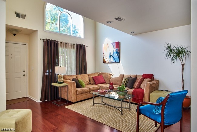 Foto del edificio - 80 Ashley Ct