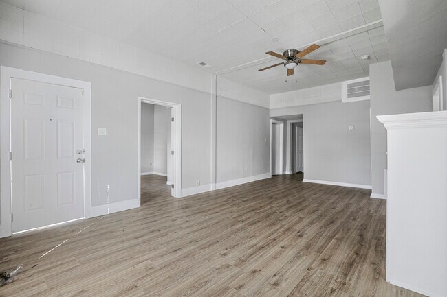 Foto del edificio - 531 E Morton St