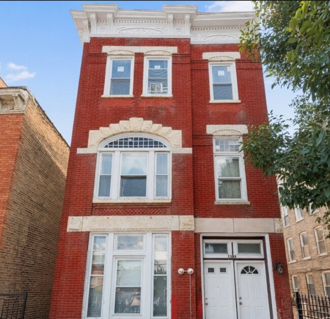 Building Photo - 1309 W Huron St