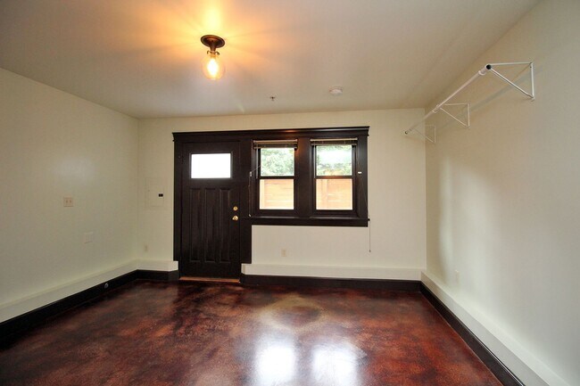 Foto del edificio - 220 NW 17th Ave