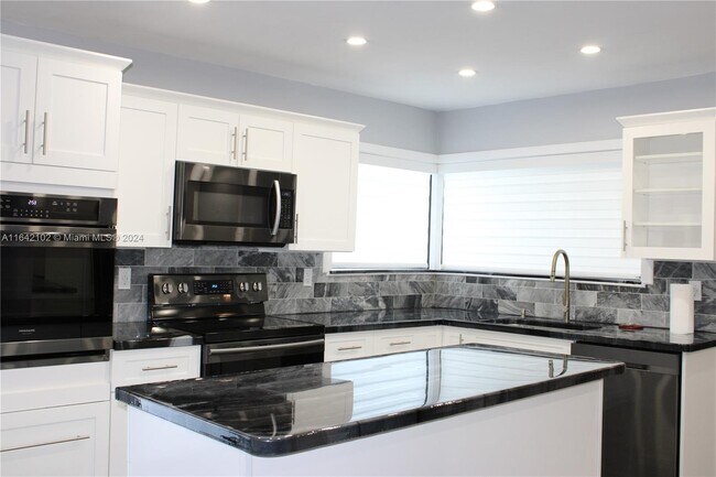 Foto del edificio - 9635 SW 148th Pl